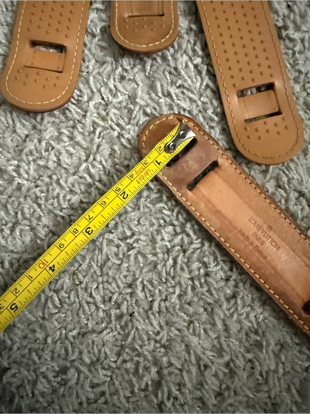 Louis Vuitton Strap pad A34 - Picture 6 of 12